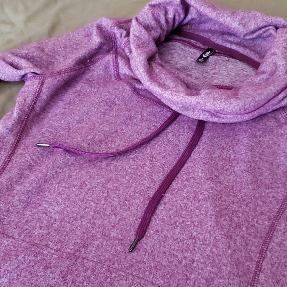 New Active Cowl Top - Picture 2 of 4